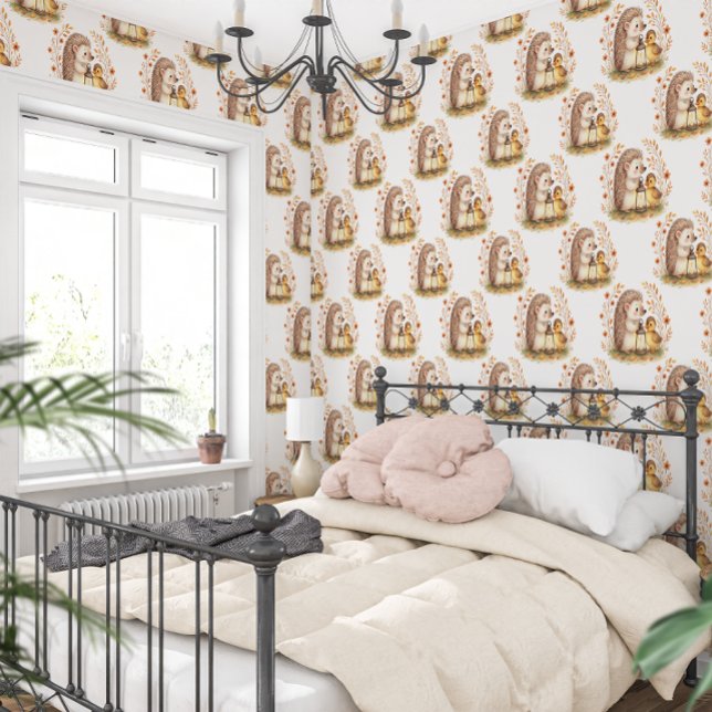 Laterne & Feder Haven Waldigel-Dekor Tapete (A woodland friendship illuminated by warmth, wonder, and unforgettable guest experiences)
