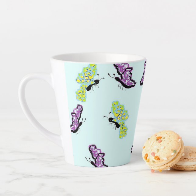 Latte Mug : Beauté des papillons (En situation)