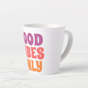 Latte Tasse à typographie colorée et audacieuse – Café m
