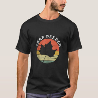 Laubschauende Herbstfoliage Ahornblatt Spähende Re T-Shirt