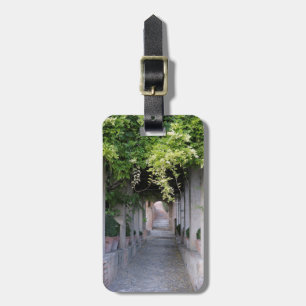 Laubüberwachsener Gehweg, Spanien Gepäckanhänger