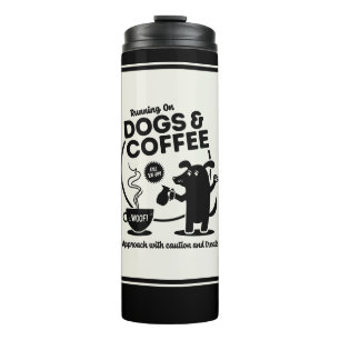 Laufen auf Hunden und Kaffeetemperatur Thermosbecher