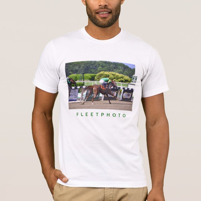 Laufen bei Belmont Park T-Shirt (Vorderseite)