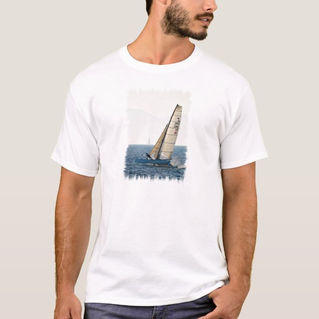 Laufen des T - Shirt der Segelboot-Männer (Vorderseite)