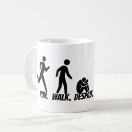 Laufen. Gehen. Verzweiflung. Kaffeetasse