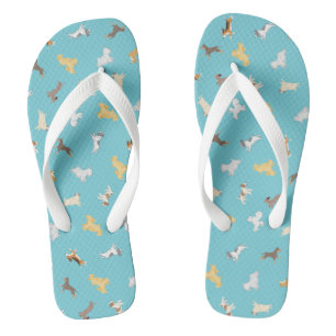 Laufende Hunde drehen Reinfall-Sandelholze um Flip Flops