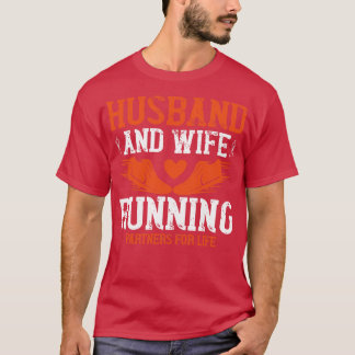 Laufende Stunden und Ehefrau T-Shirt