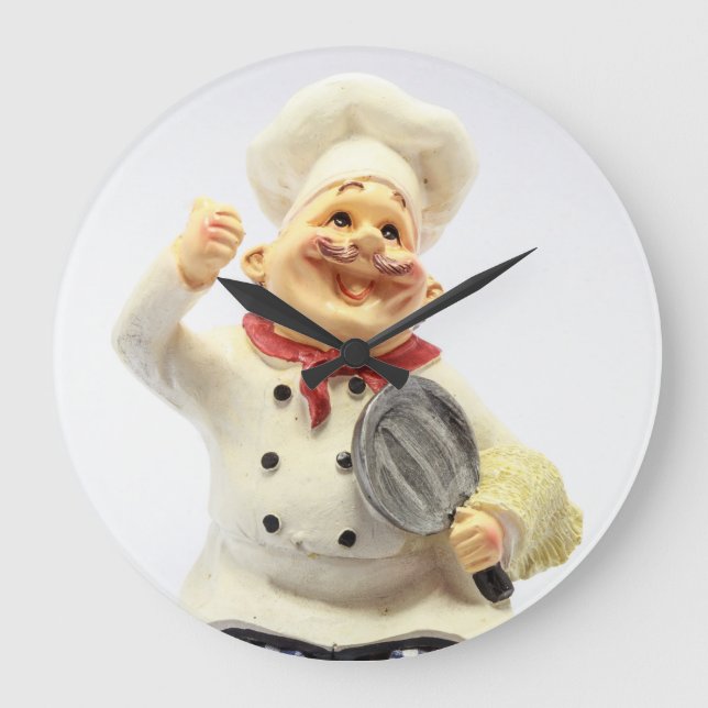 Laughing chef with pan pottery figurine große wanduhr (Vorderseite)