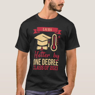 Laura Hotter von einer Grad Klasse von 2023 Accomp T-Shirt