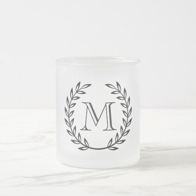 Laurel Wreath Monogram Mattglastasse (Mittel)