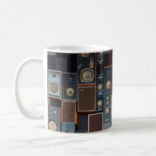Lautsprecherwand Kaffeetasse