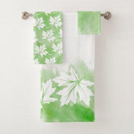 Lavage à l'eau verte de la feuille d'érable blanch