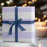 Lavendel Blau und Weiß breiter horizontaler Streif Geschenkpapier<br><div class="desc">Pastel Lavender Blau und Weiß breites horizontales Streifenpapier</div>