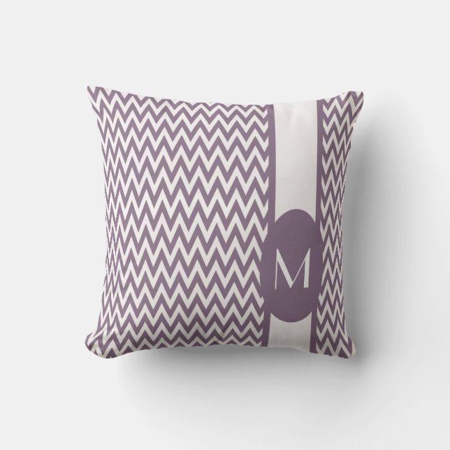 Lavendel Elegantes Zickzack Design mit Monogramm Kissen (Vorderseite)
