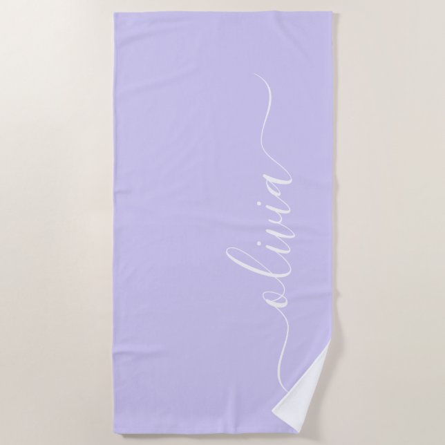 Lavendel Lila Modern Script Girly Monogram Name Strandtuch (Vorderseite)