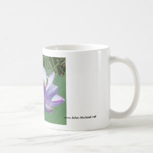 Lavendel Lotus an Kenilworth Wassergärten Kaffeetasse