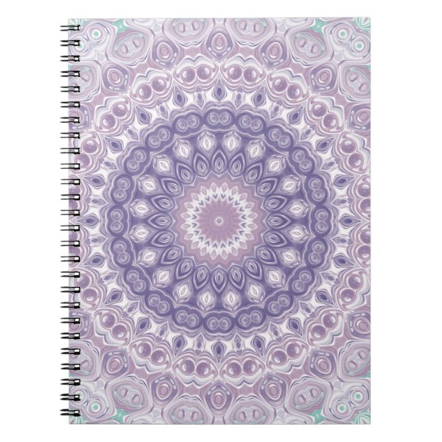 Lavendel und Lila Medallion Design Notizblock (Vorderseite)