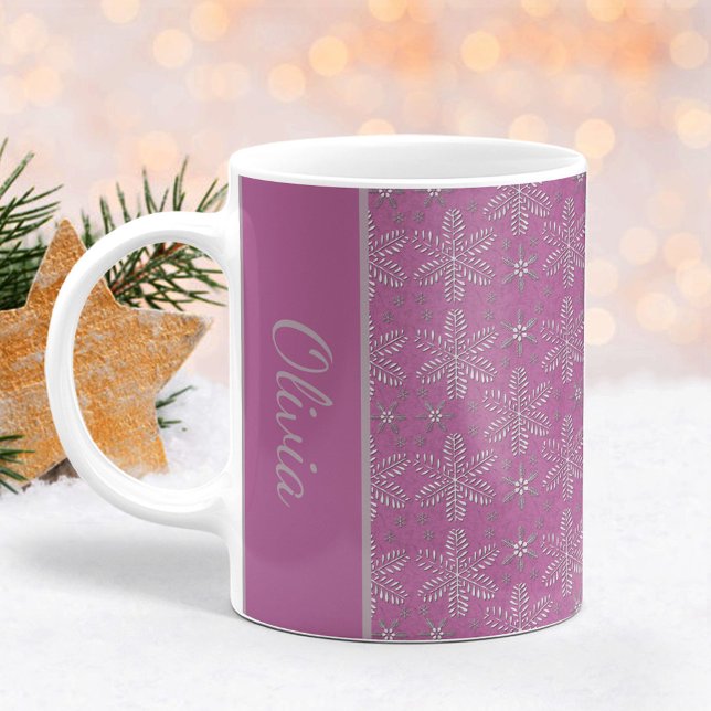 Lavendel und Silberschneeflocken Weihnachtsfeier T Kaffeetasse (Von Creator hochgeladen)