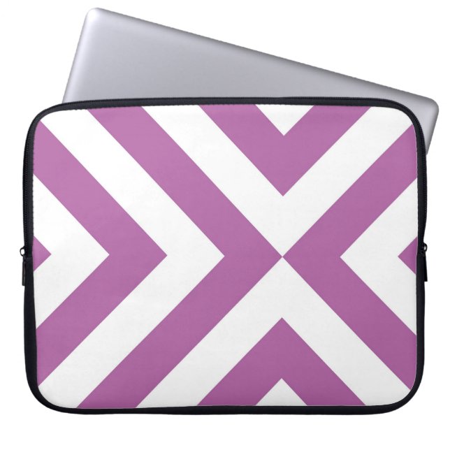 Lavendel und weiße Chevronen Laptopschutzhülle (Vorderseite)