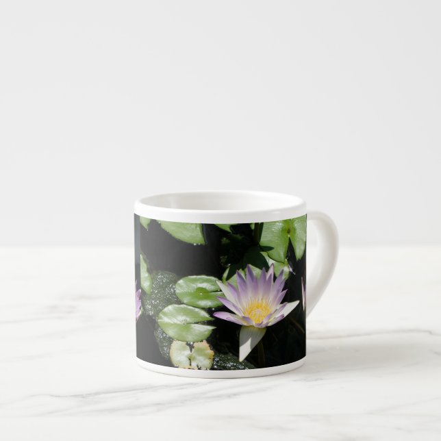 Lavendel-Wasser-Lilien Espressotasse (Vorderseite Rechts)