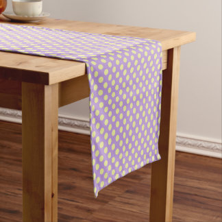 Lavendel-Zitronen-Polka-Tüpfel Kurzer Tischläufer