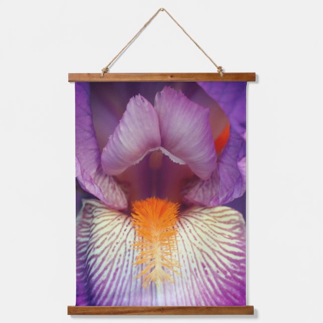Lavender Bearded Iris Blume Petal Nah Wandteppich Mit Holzrahmen (Vorderseite)