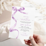 Lavender Bow Sweet 16 Geburtstag Einladung<br><div class="desc">Lavender Bow Sweet 16 Geburtstag Einladung - Feiern Sie Ihren Meilenstein Geburtstag stilvoll mit dieser eleganten Sweet 16 Einladung mit einem süßen lila Bogen-Design. Diese Einladung eignet sich perfekt, um den Ton für eine schicke und raffinierte Veranstaltung zu setzen. Sie präsentiert eine weiche Lavendelpalette und eine feminine, anmutige Ästhetik, die...</div>