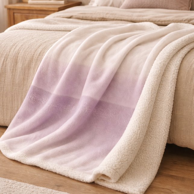 Lavender Dusk Fade Sherpa Blanket Sherpadecke (Pale lavender fades into dusk grey for a layered look across sofas and beds)
