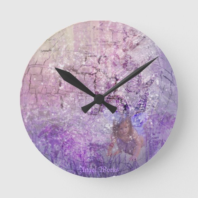 Lavender Fairy Runde Wanduhr (Vorderseite)