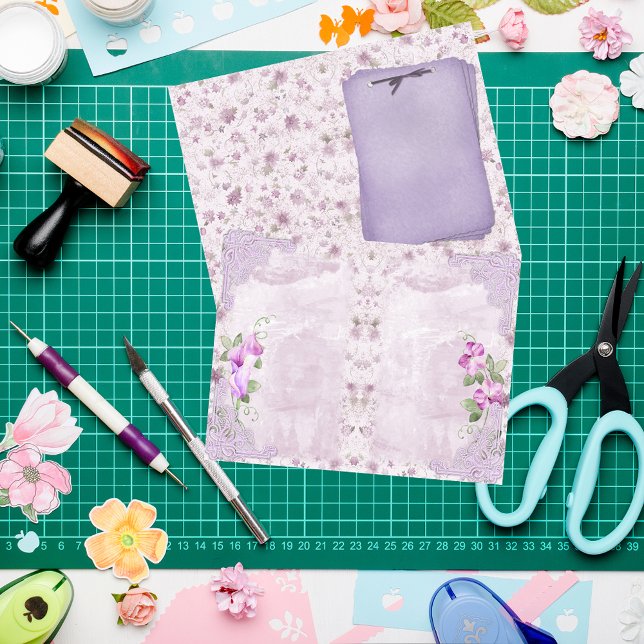 Lavender Floral Countr Chic Scrapbook Journal-Seit (Von Creator hochgeladen)