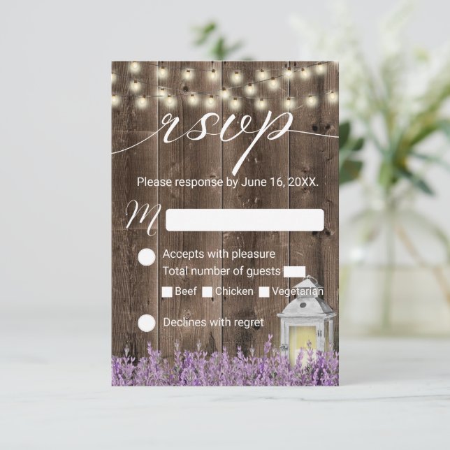 Lavender Floral Rustic Lantern Barn Wedding RSVP Karte (Stehend Vorderseite)