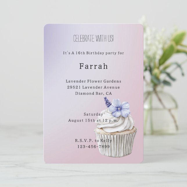 Lavender Flower Cupcake Birthday   Einladung (Stehend Vorderseite)