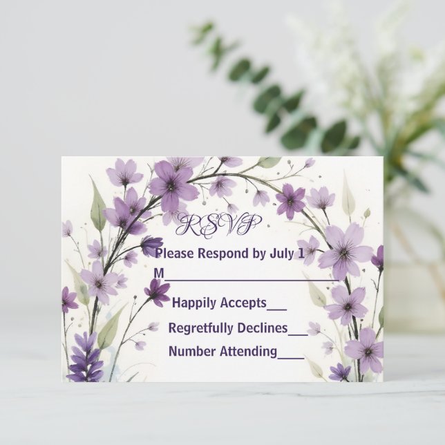 Lavender Lilac Floral Arch RSVP Card (Stehend Vorderseite)