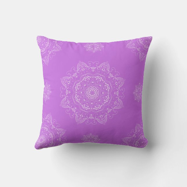 Lavender Mandala Medallion Pattern Kissen (Rückseite)