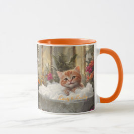 Lazy und glücklicher roter Cat in Luxusbath Tasse