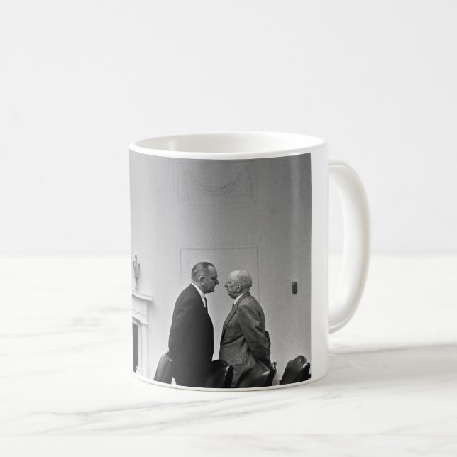 LBJ, welches die Behandlung gibt Kaffeetasse (VorderseiteRechts)