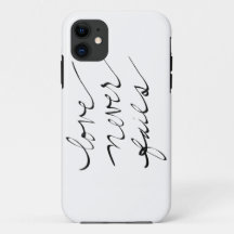 Le "amour n'échoue jamais" le coque iphone