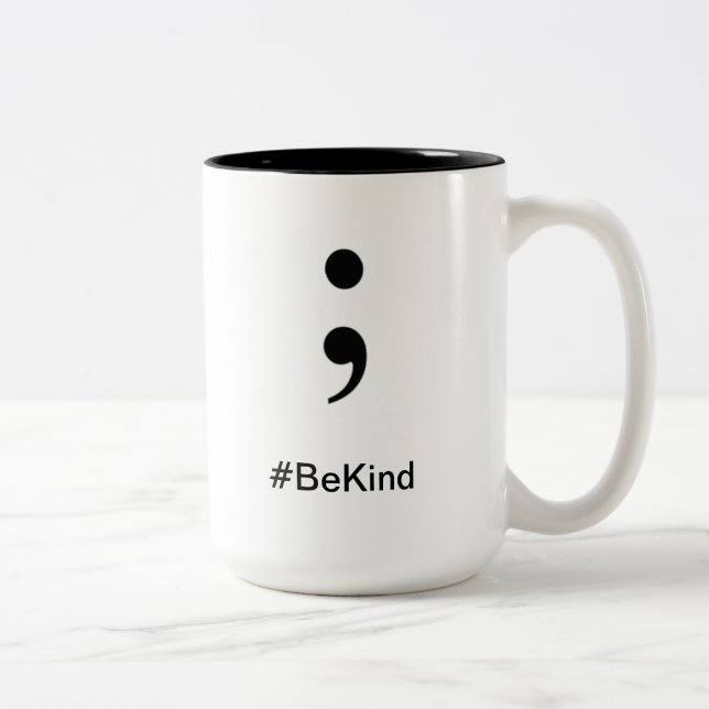 Le #BeKind de tasse de café soit aimable (Droit)