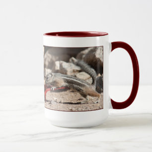 Le café accumule la tasse de sonnerie