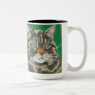 Le chat tigré, la tasse mignonne deux de Kitty a