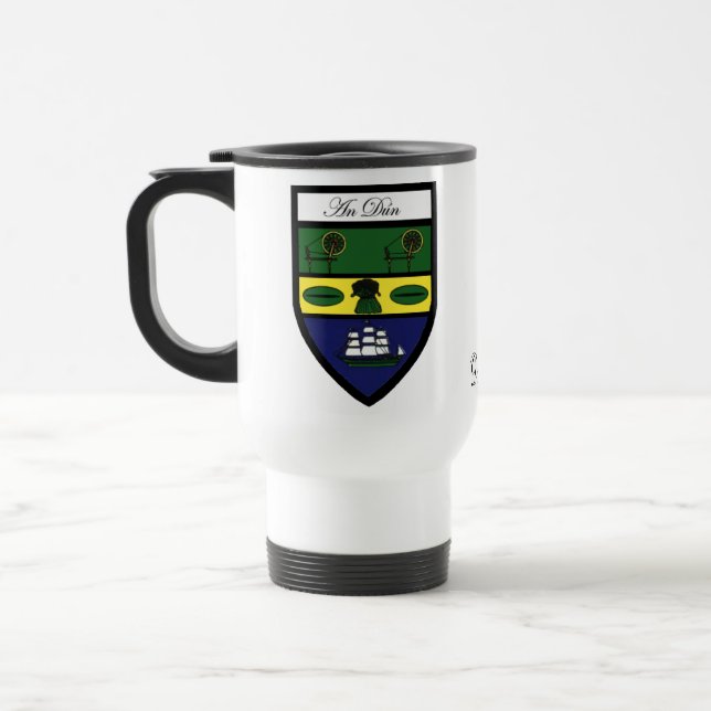 Le comté vers le bas tracent et Crest des tasses (Gauche)