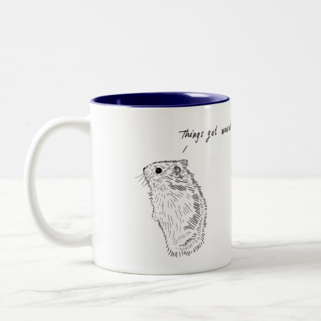 Le hamster, choses a obtenu tasse étrange et (Gauche)