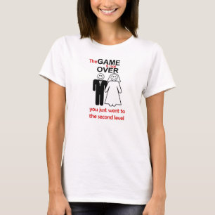 le jeu n'est pas au-dessus de T-shirt