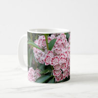 Le laurier de montagne sur une tasse