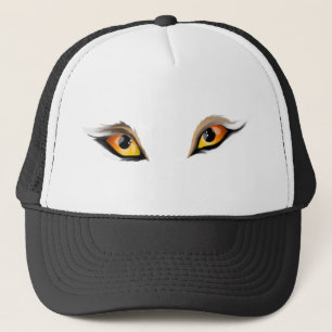 Le loup observe le casquette