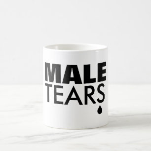 Le mâle déchire la tasse de café