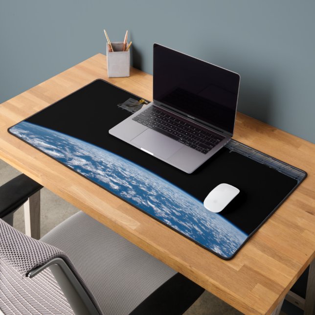 Le membre de la Terre, ou l'horizon (Bureau 2)