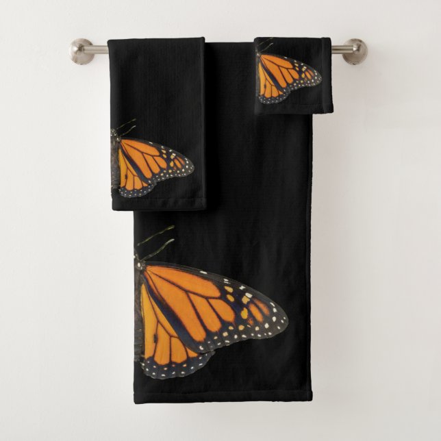 Le papillon de monarque vibrant s'envole la (En situation)