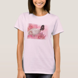 Le papillon embrasse le T-shirt