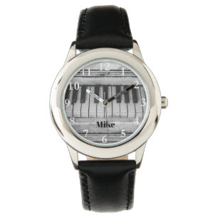 Le piano à queue verrouille la montre nommée fai